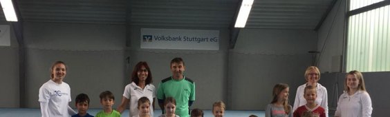 Kooperation von Klein auf / Wöhrle fördert Bewegung und Tennisspiel für Kids